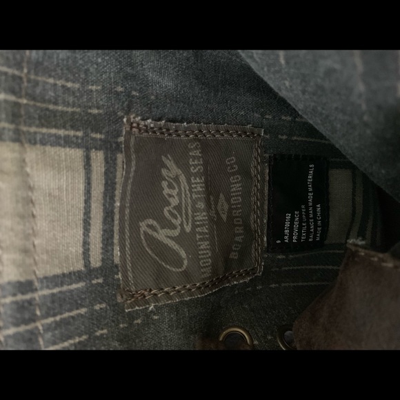 ROXY boots - Picture 3 of 3